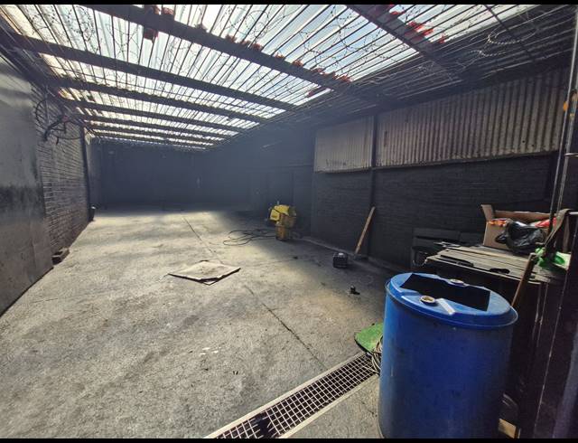 1,600M² WAREHOUSE FOR SALE IN DENVER